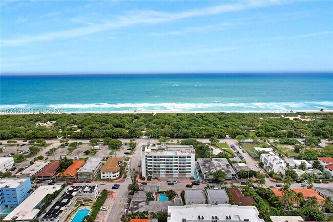 Building Photo - 8233 Harding Ave