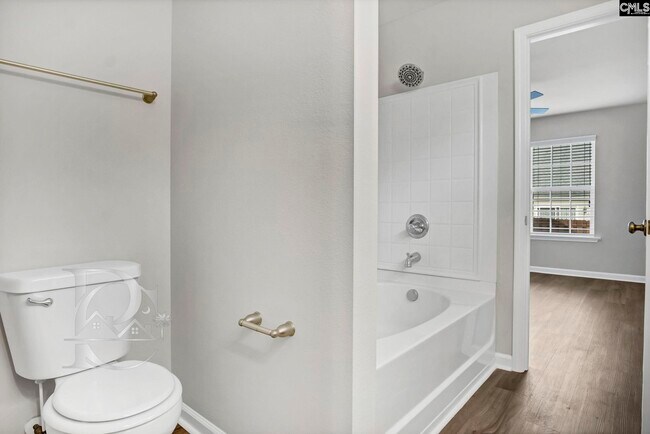 Building Photo - 513 Lanesborough Dr