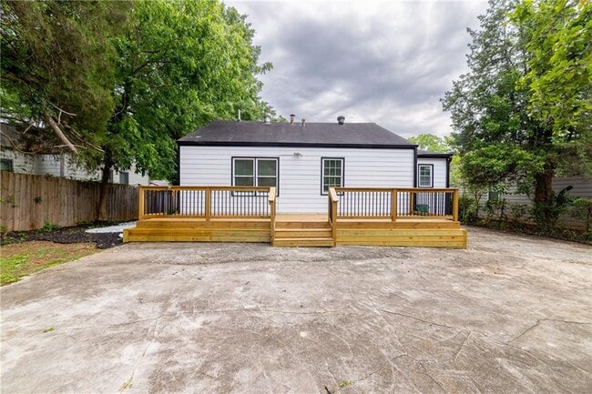Building Photo - 2736 Joyce Ave