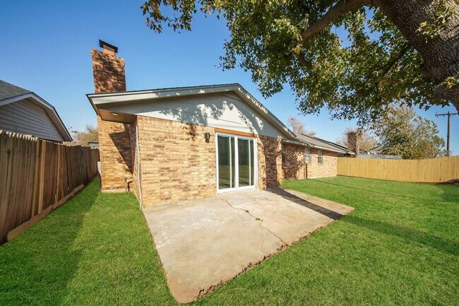 Building Photo - 8512 NW 86th St