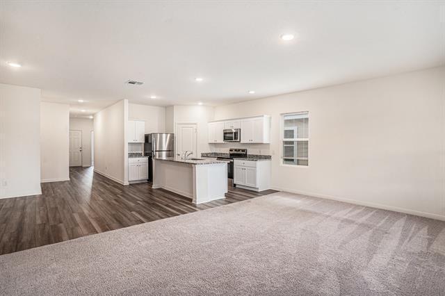 Building Photo - 7439 Corral Smt