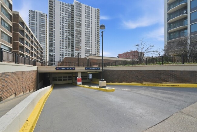 Building Photo - 1560 N Sandburg Terrace