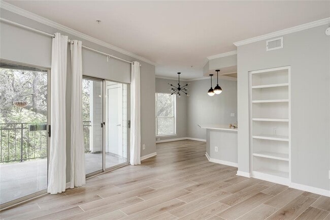 Building Photo - 6000 Shepherd Mountain Cove