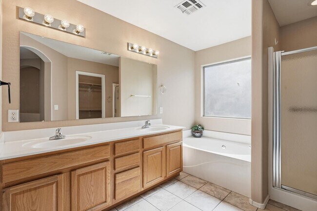 Building Photo - 5339 W Kaler Cir