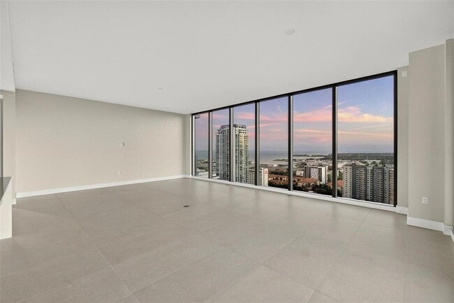 Building Photo - 275 1st Ave S