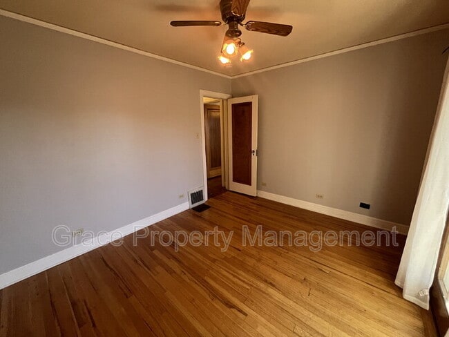 Building Photo - 343 S Clarkson St