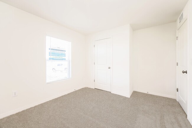 Building Photo - 3337 Andalusia Blvd