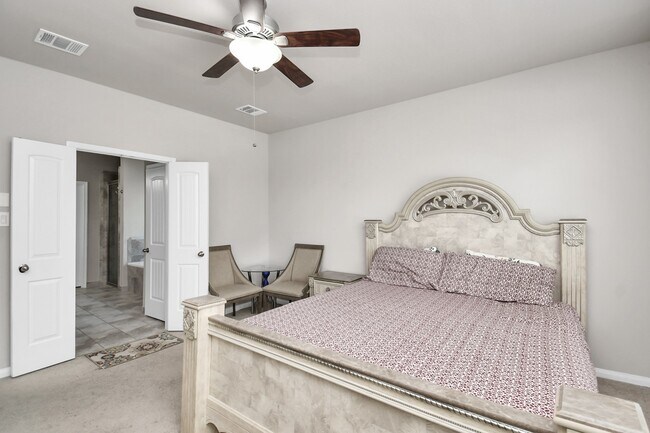 Building Photo - 8002 Mesquite Hill Ln