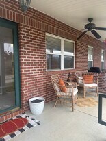 Building Photo - 132 Hackberry Way