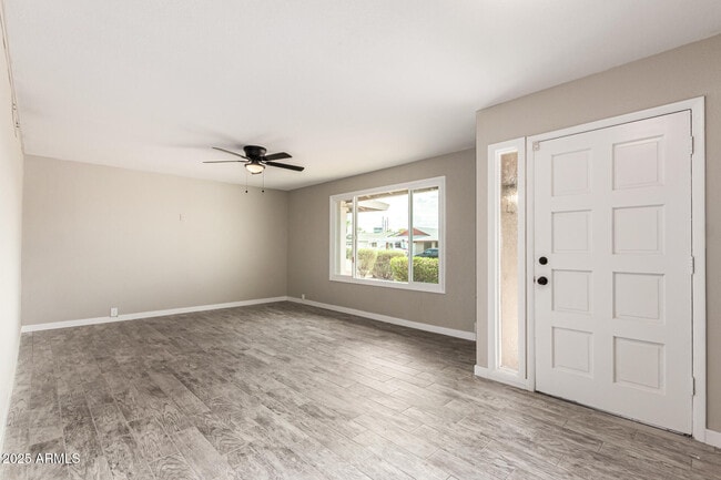 Building Photo - 600 E Bell De Mar Dr