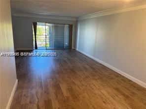 Building Photo - 3571 Inverrary Dr