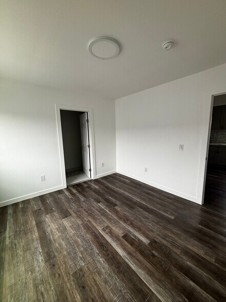 Building Photo - 1674 W 36th Pl