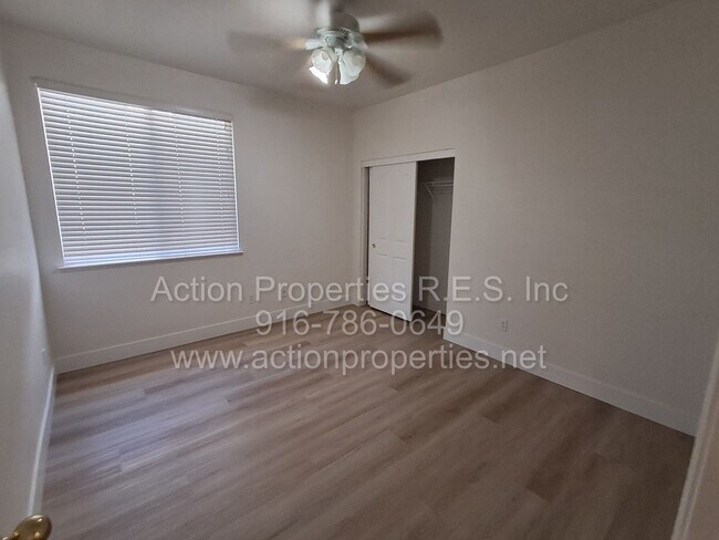 Building Photo - Action Properties R.E.S. Inc. Offering Beautiful Highland Park Single Story 3 Car, 4 Bedroom, Gar...