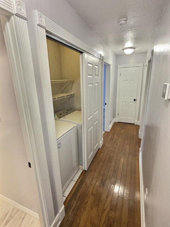 Building Photo - Spacious 4 bedroom home in Ocean Springs!