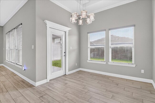 Building Photo - 6718 Stuyvesant Ct