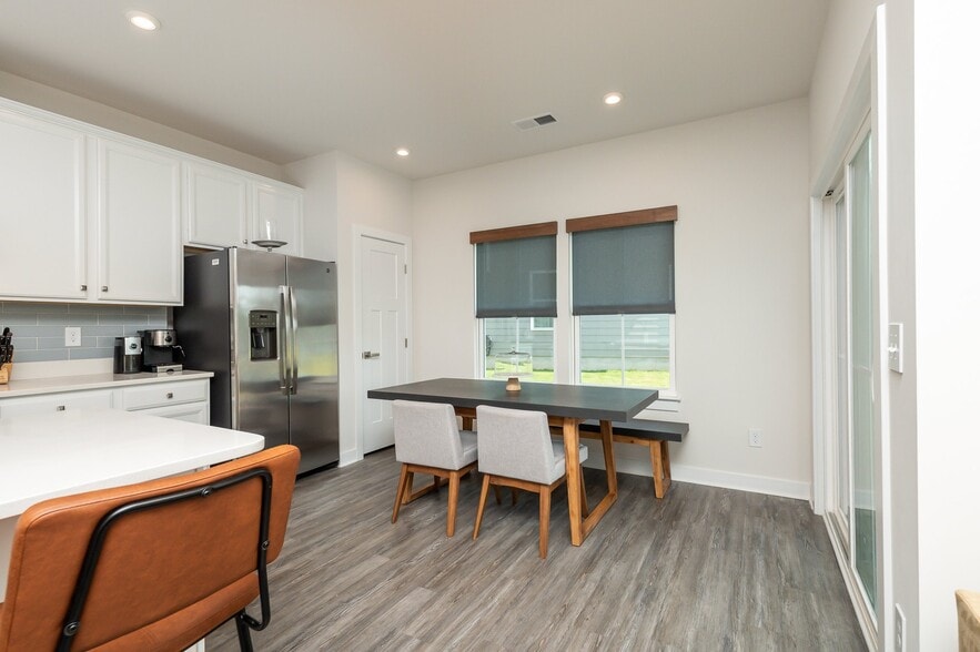 Building Photo - 517 Spokane Dr