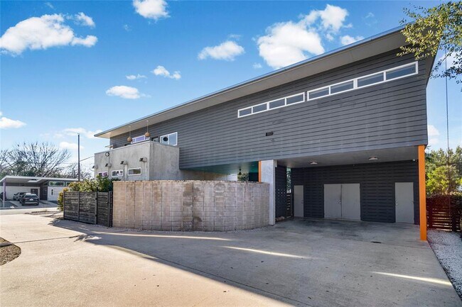 Building Photo - 5900 Ventus St