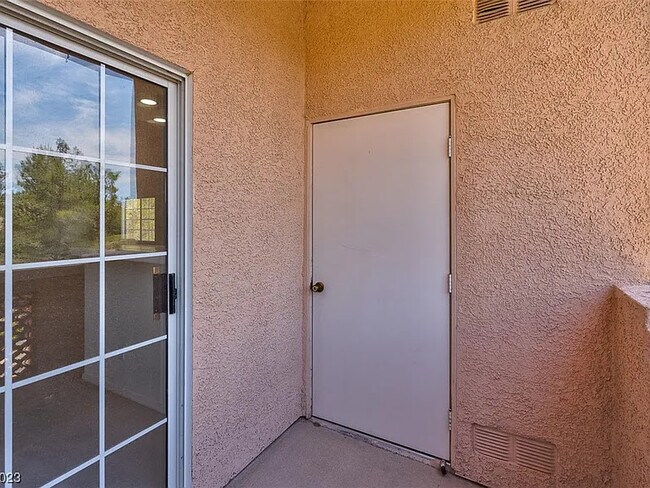 Building Photo - 2925 Wigwam Pky