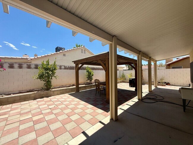 Building Photo - Spacious 4-Bedroom Home with 3-Car Garage in Orchards of Las Vegas