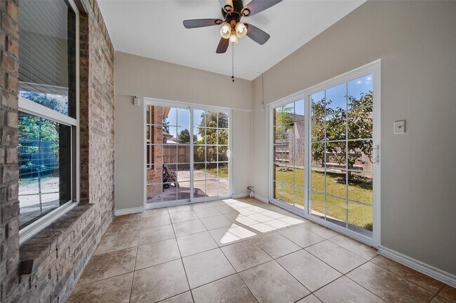 Building Photo - 25208 Forest Ledge Dr