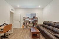 Building Photo - 1416 Willowedge Way