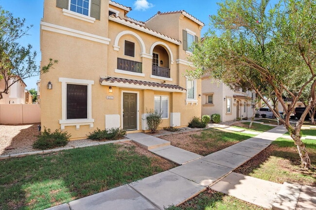 Building Photo - 4212 E Jasper Dr