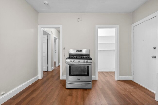 Primary Photo - 9 Rockville St