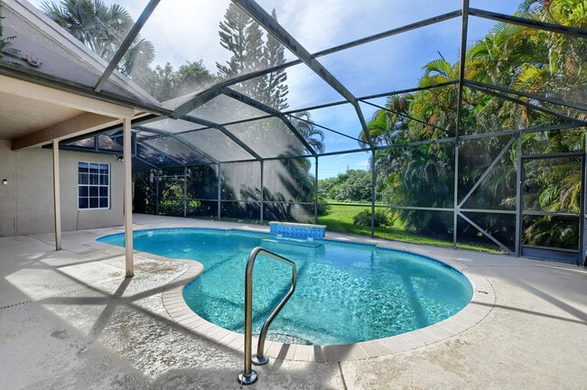 Building Photo - 22556 Middletown Dr