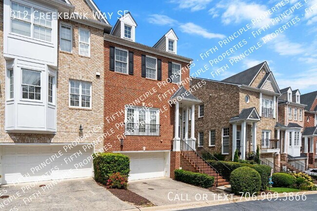Building Photo - 312 Creekbank Way SE