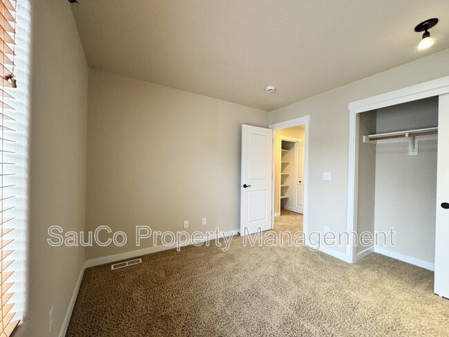 Building Photo - 322 SW Marsuda Terrace