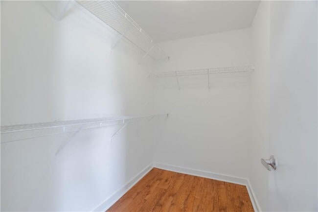 Building Photo - 1338 Rietveld Row NW
