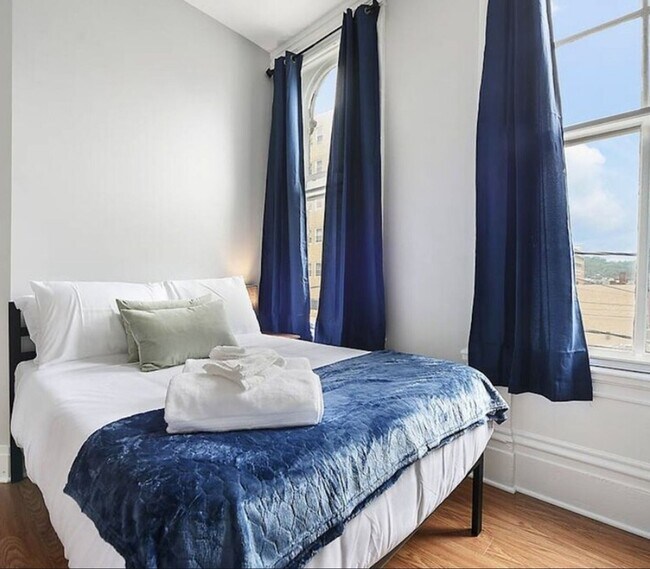 Building Photo - 2134 E Carson St