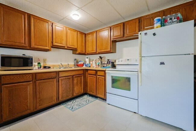 Building Photo - 31-33 Leicester St