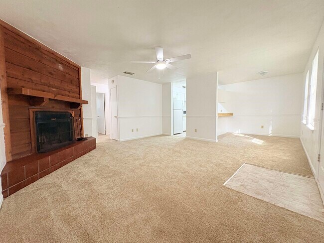 Building Photo - 1810 Sylvan Ct