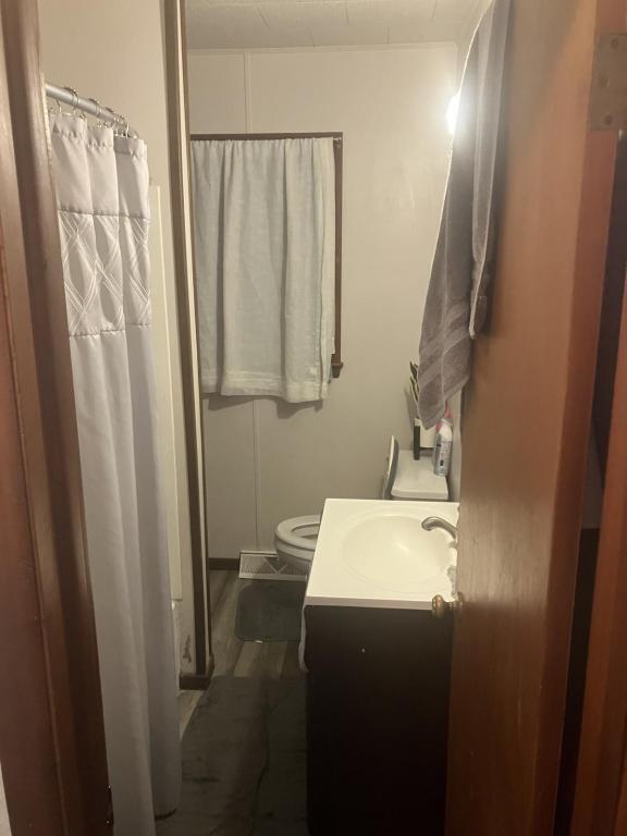 Building Photo - 529 S Jackson St