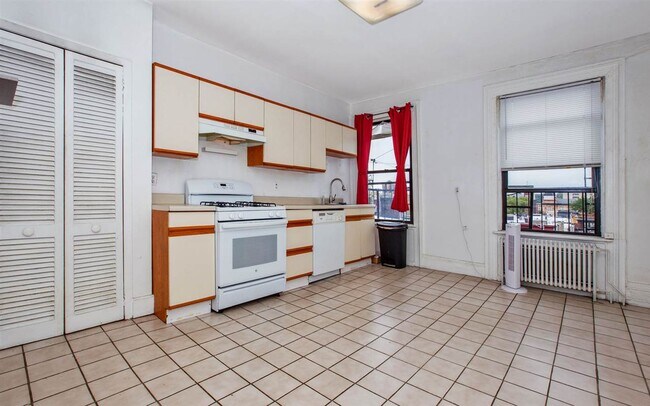 Building Photo - 504 Washington St