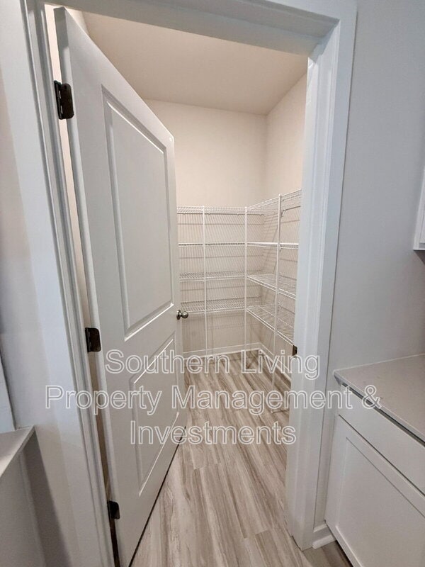 Building Photo - 12027 Zazu Wy