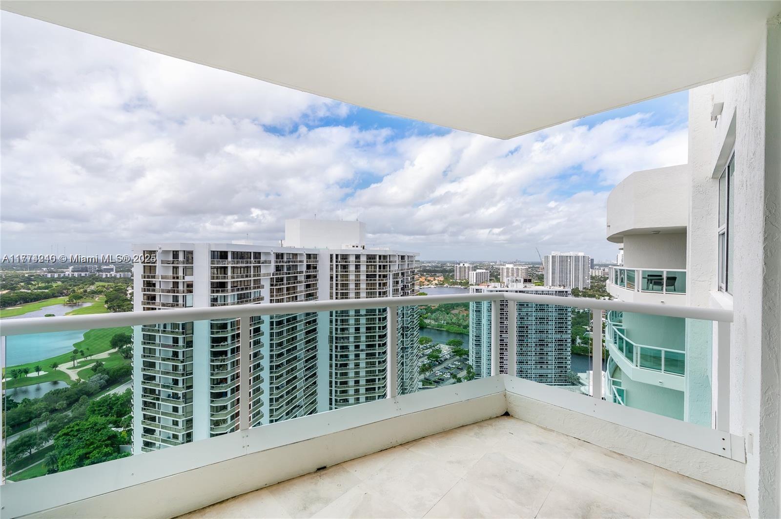 Building Photo - 20201 E Country Club Dr