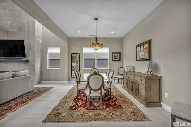 Building Photo - 619 Camargue Trl