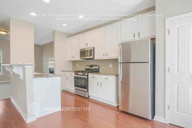 Building Photo - 920 Lakemont Dr