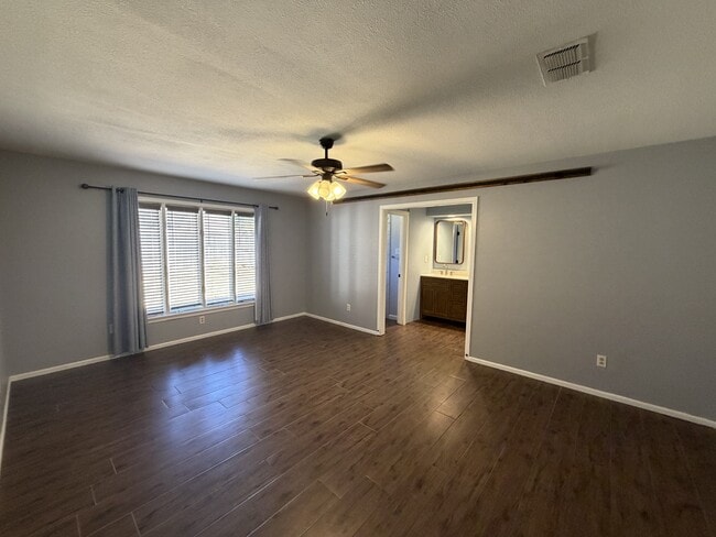 Building Photo - 6806 Norfolk Ave