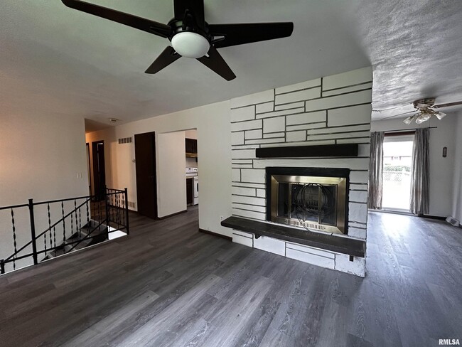 Building Photo - 3117 St Andrews Dr