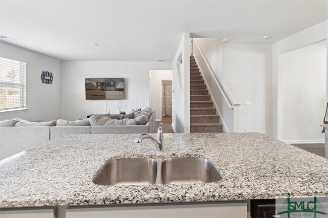 Building Photo - 352 Wedge Cir
