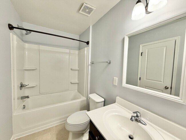 Building Photo - Charming 3BD, 1.5BA Clayton Home Near Shopping and Dining with Modern Updates