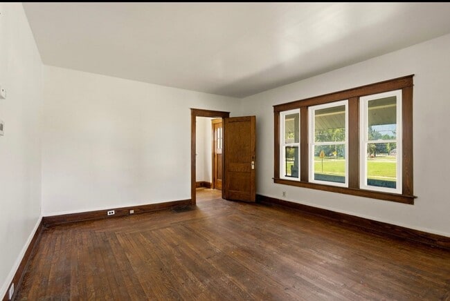Building Photo - Spacious 3-Bedroom Home with Walk-In Closets!