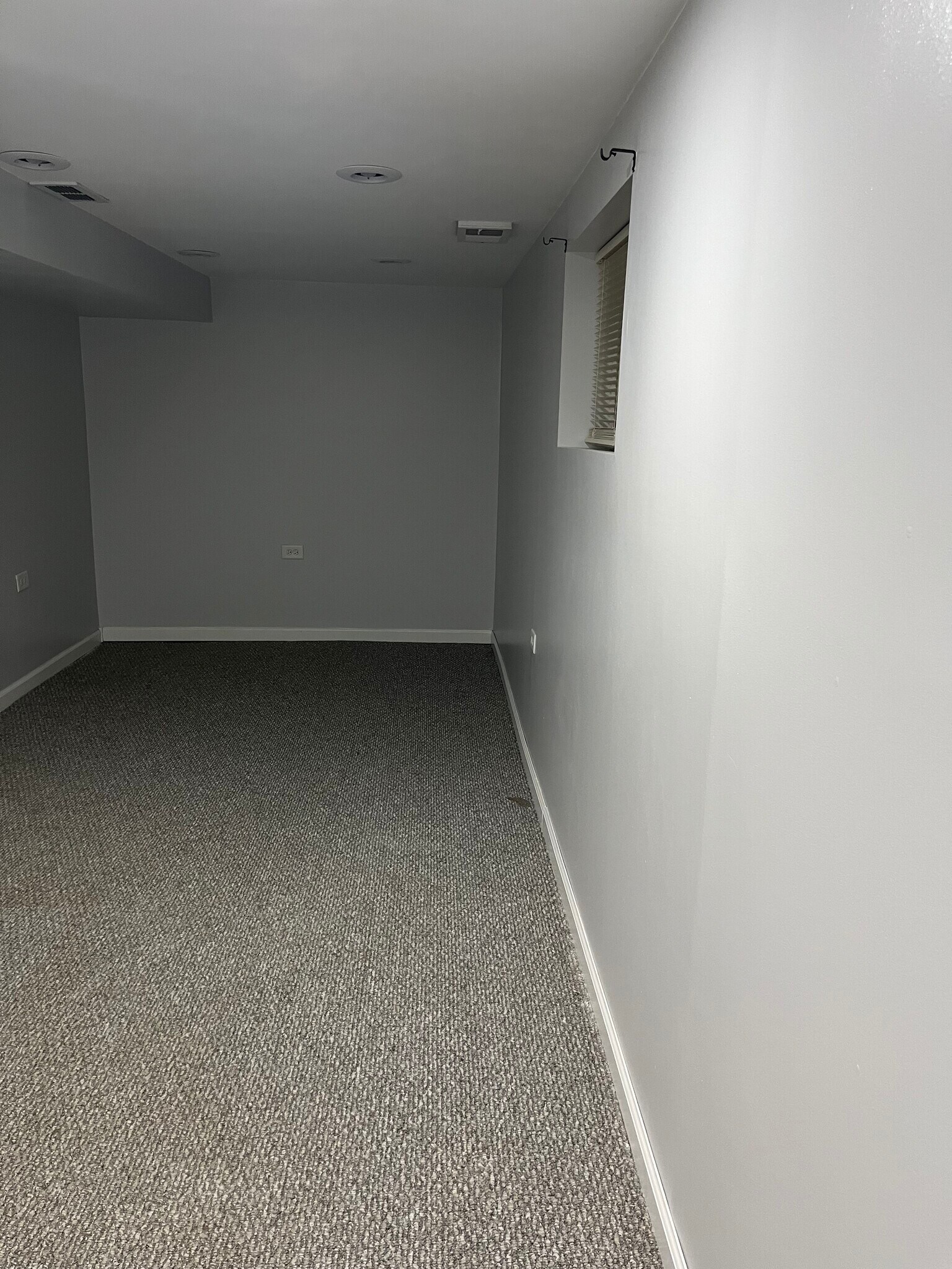 Building Photo - 860 N Sacramento Blvd