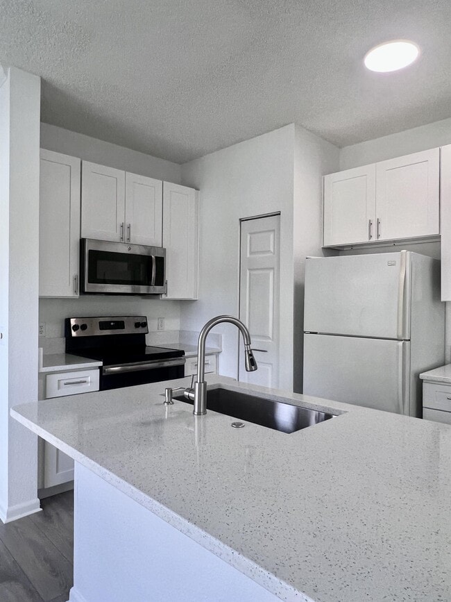 Building Photo - 2712 White Magnolia Way