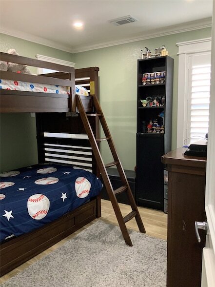 Building Photo - 15506 Red Pine Ridge Way