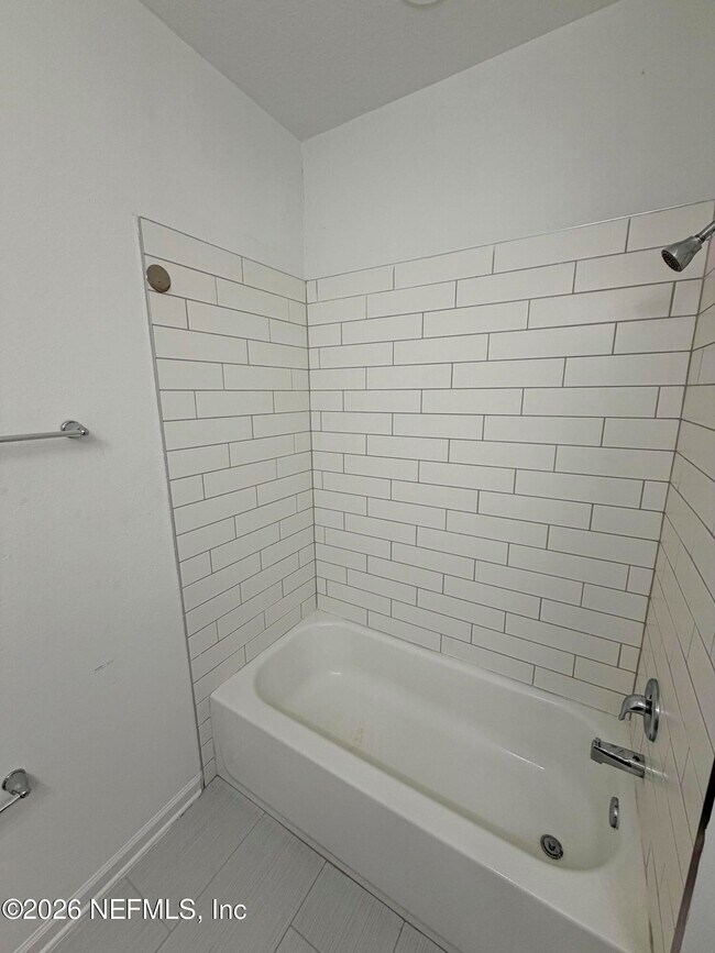 Building Photo - 716 Cherry Elm Dr