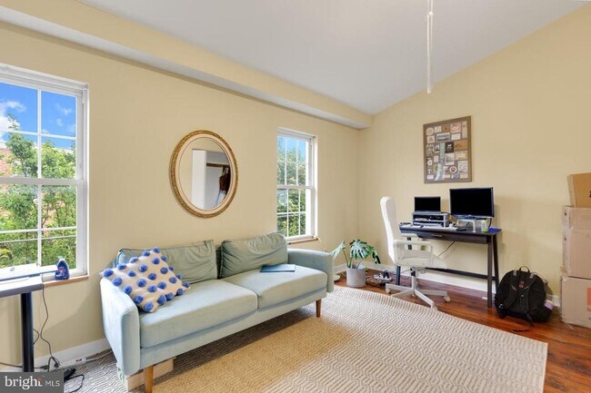 Building Photo - 1310 E Susquehanna Ave